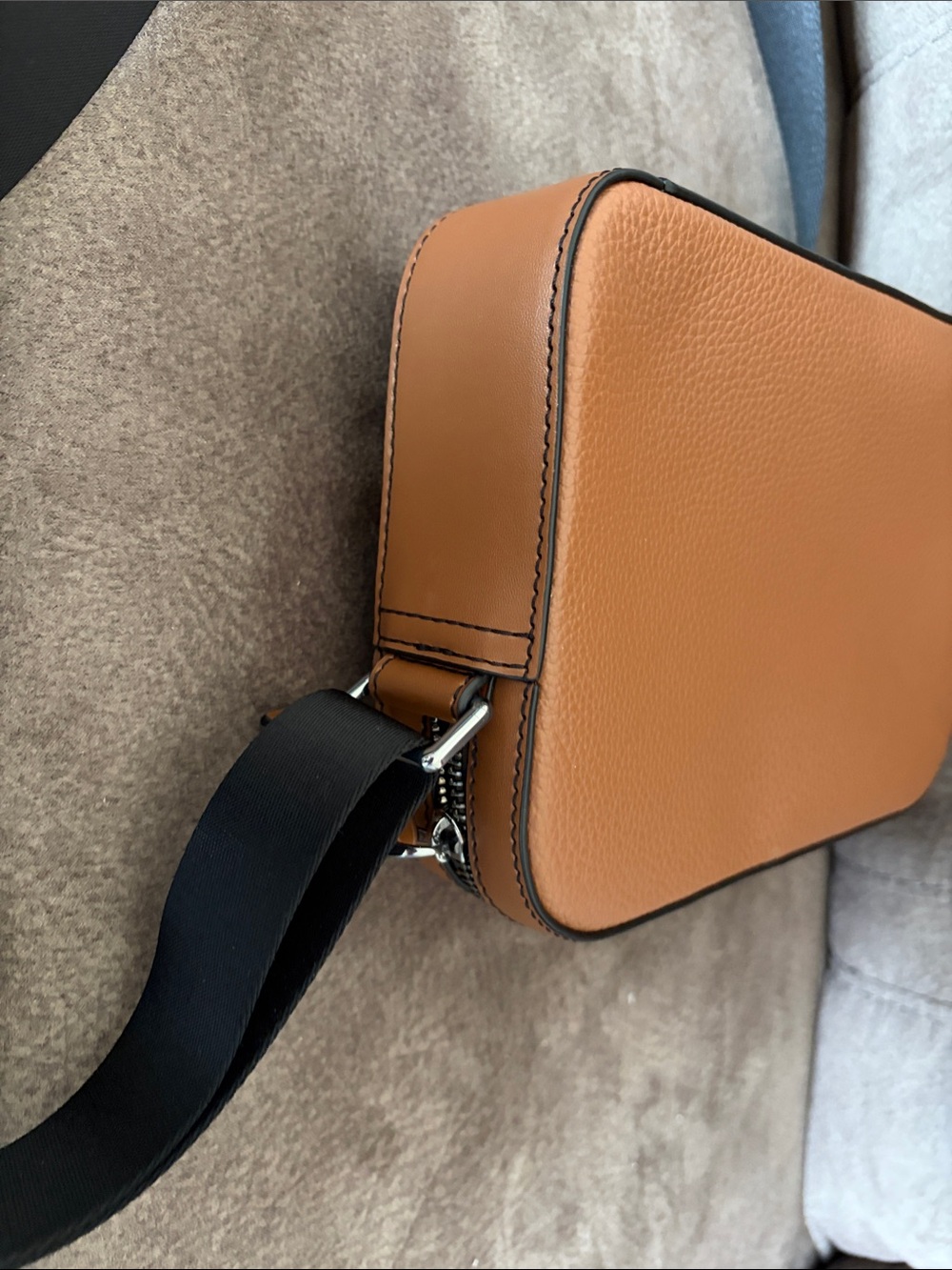 Michael Kors Tan Leather Crossbody with Black Strap - Picture 4 of 8